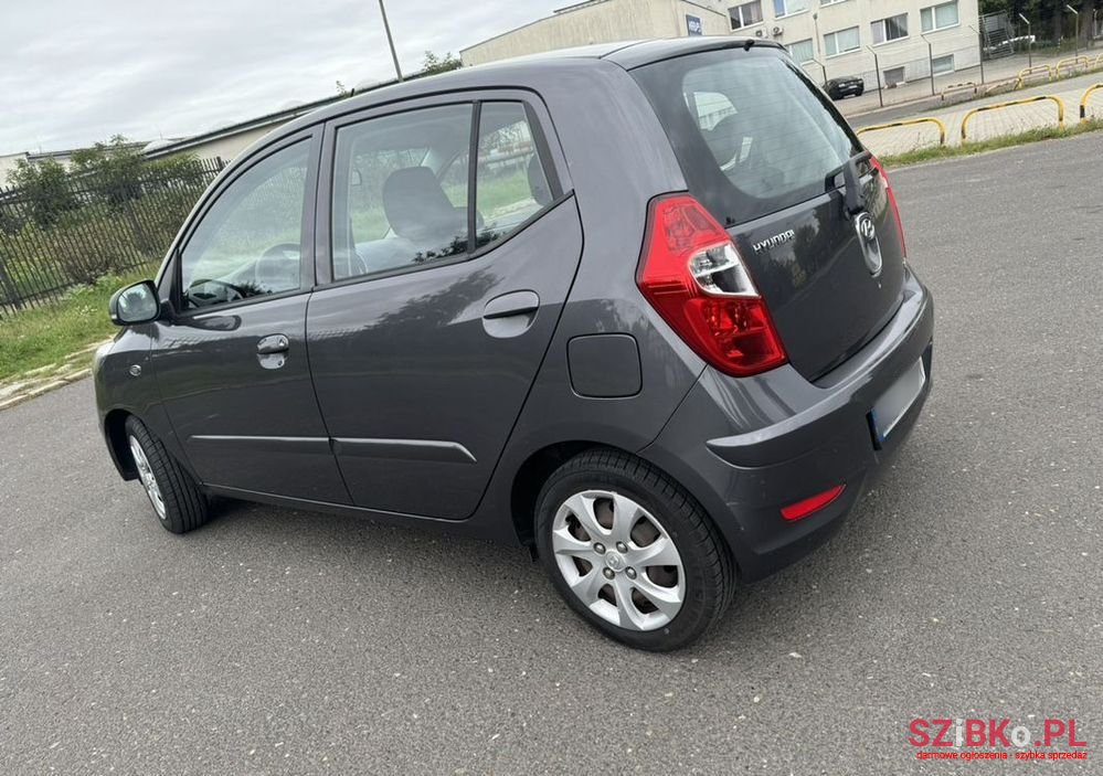 2012' Hyundai i10 photo #4