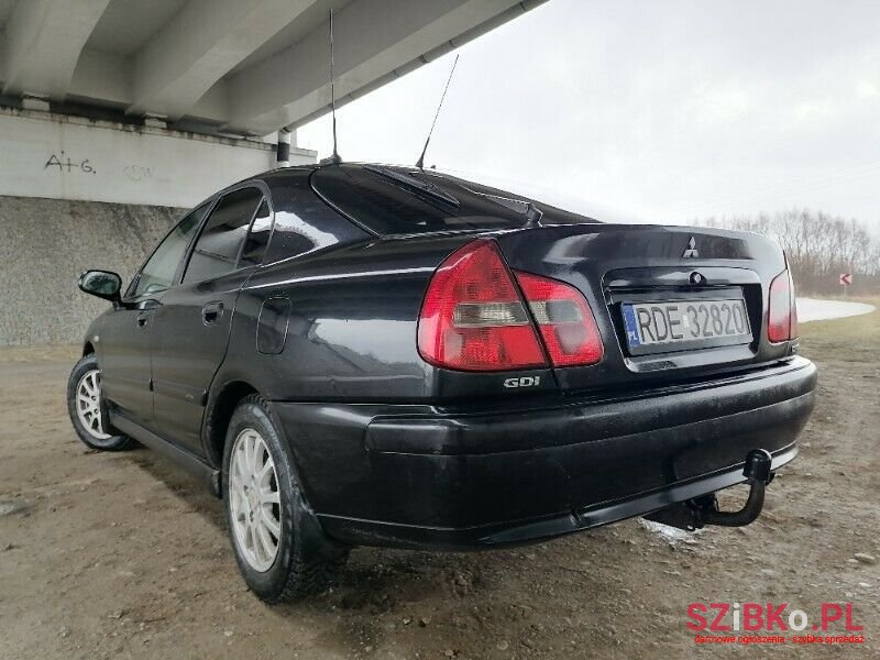 2003' Mitsubishi Carisma photo #4