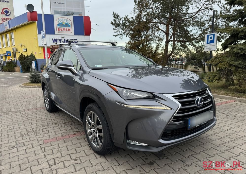 2016' Lexus NX photo #2