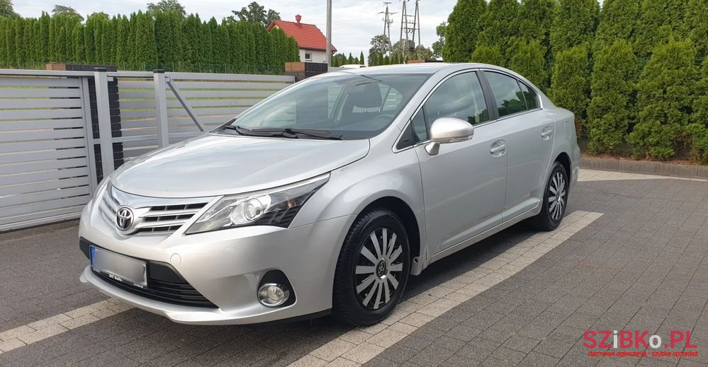 2013' Toyota Avensis photo #1