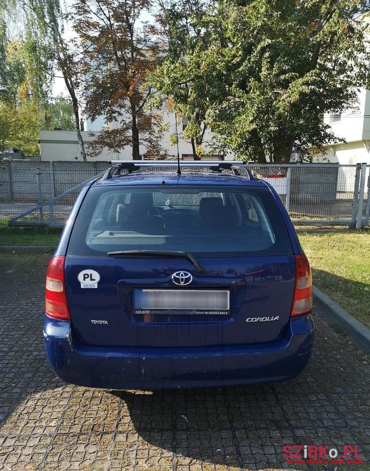 2004' Toyota Corolla photo #2