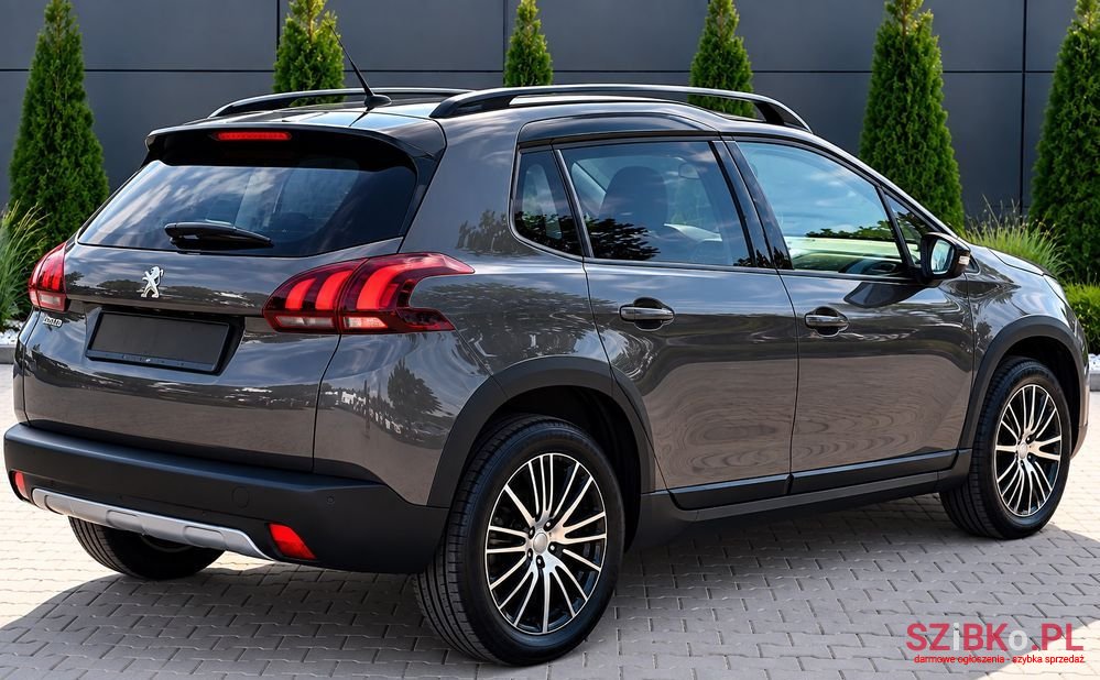 2018' Peugeot 2008 Bluehdi photo #2