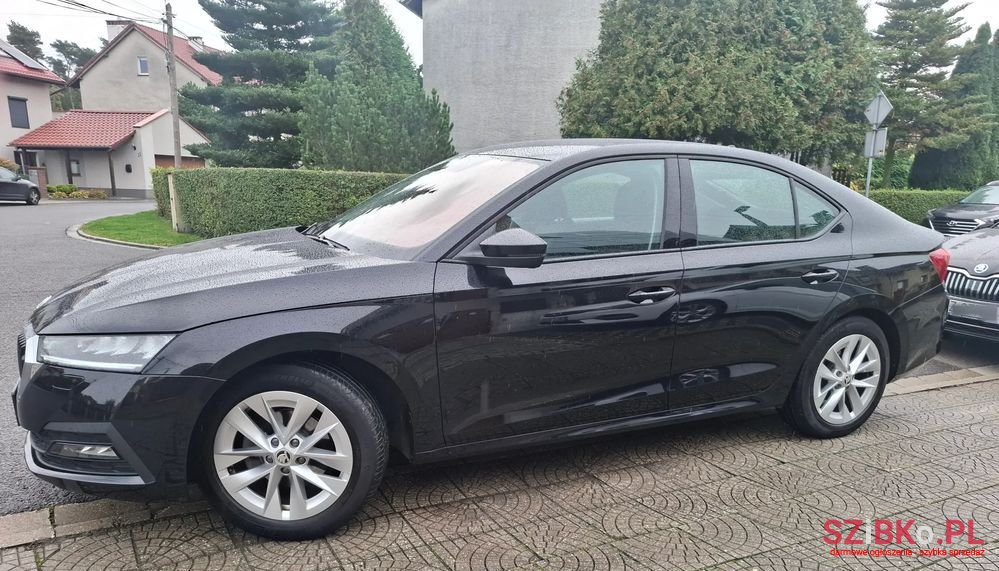 2021' Skoda Octavia photo #2
