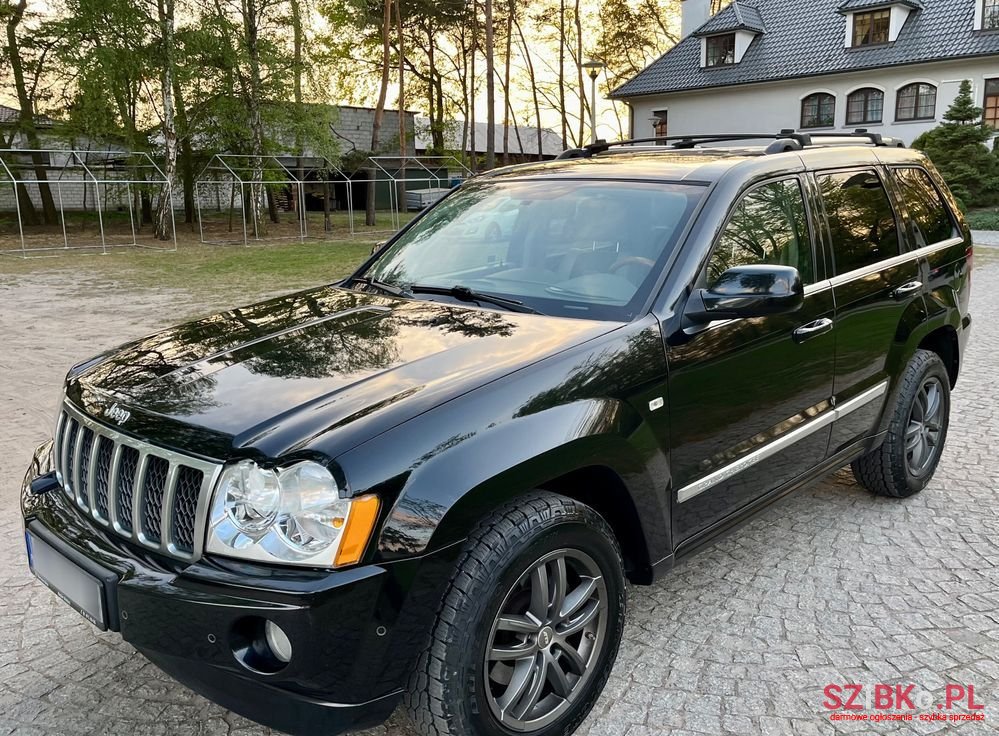 2007' Jeep Grand Cherokee photo #2