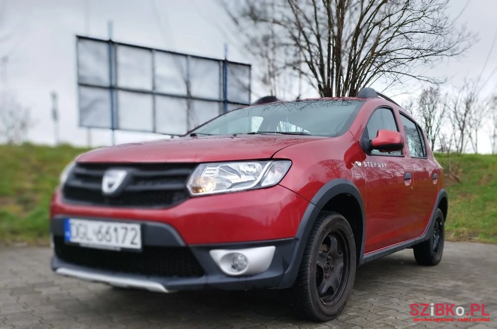 2013' Dacia Sandero photo #1