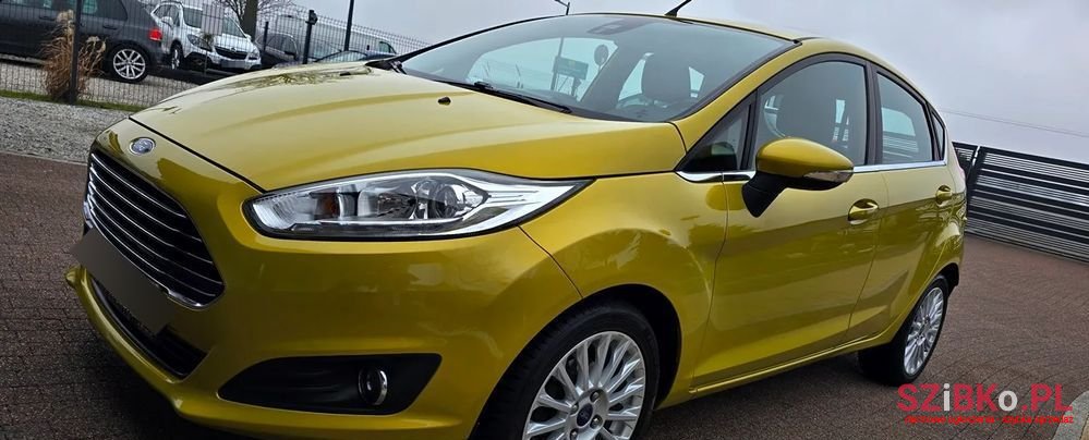 2013' Ford Fiesta photo #1