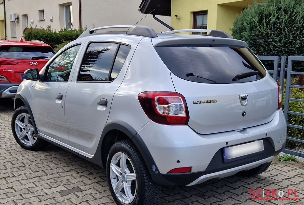 2014' Dacia Sandero photo #5