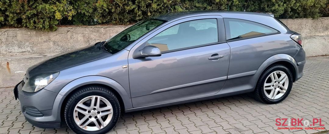 2006' Opel Astra photo #2
