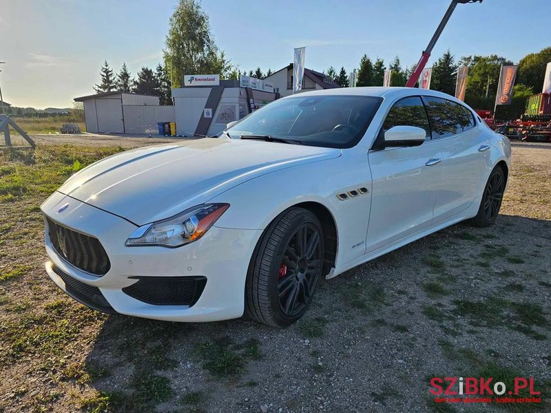 2017' Maserati Quattroporte S Q4 Gransport photo #4