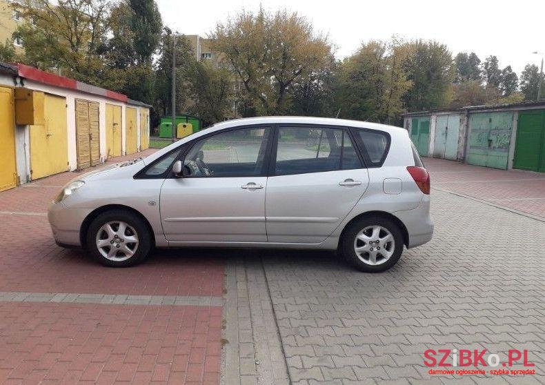 2004' Toyota Corolla photo #1