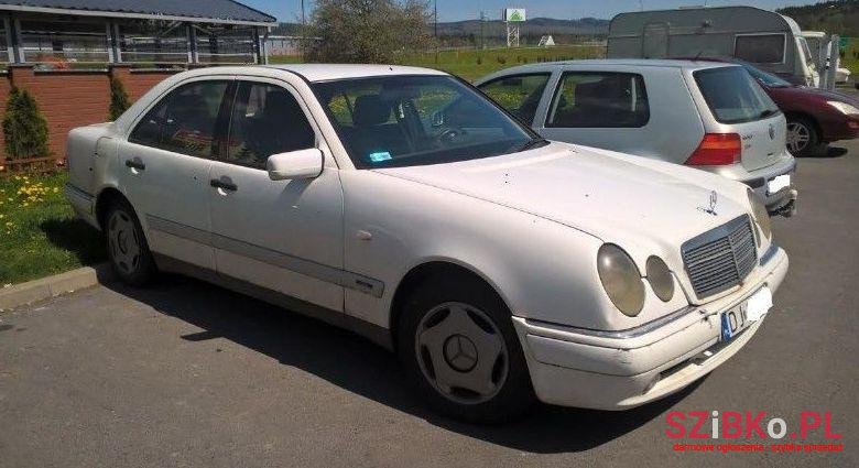 1997' Mercedes-Benz Klasa E photo #1