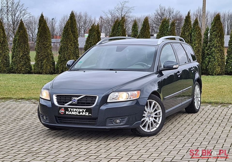 2010' Volvo V50 photo #1