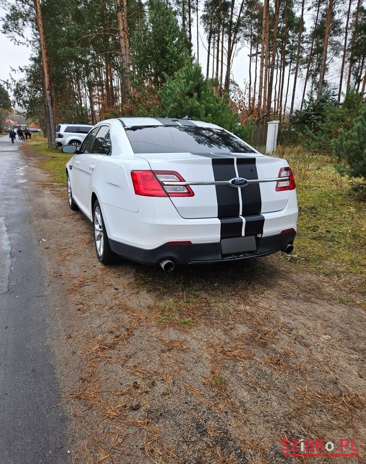 2014' Ford Taurus photo #5