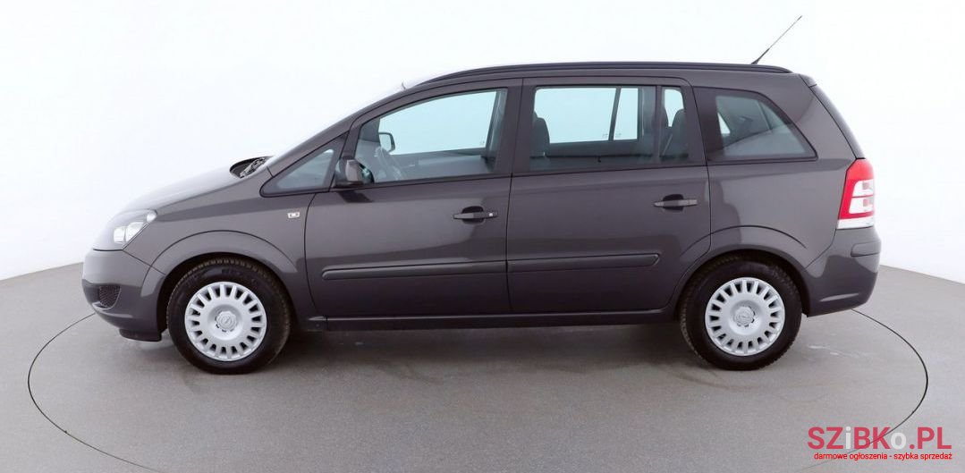 2014' Opel Zafira photo #2