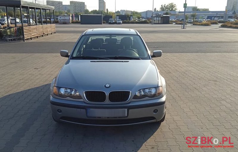 2004' BMW 3 Series 316I photo #2