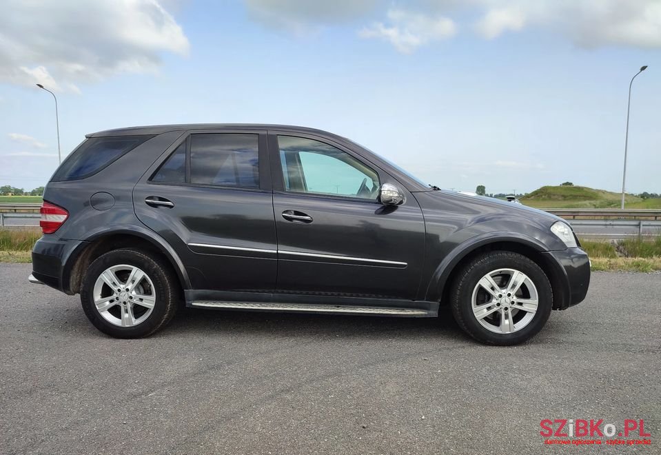 2006' Mercedes-Benz Ml photo #3