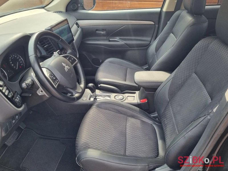 2014' Mitsubishi Outlander photo #4