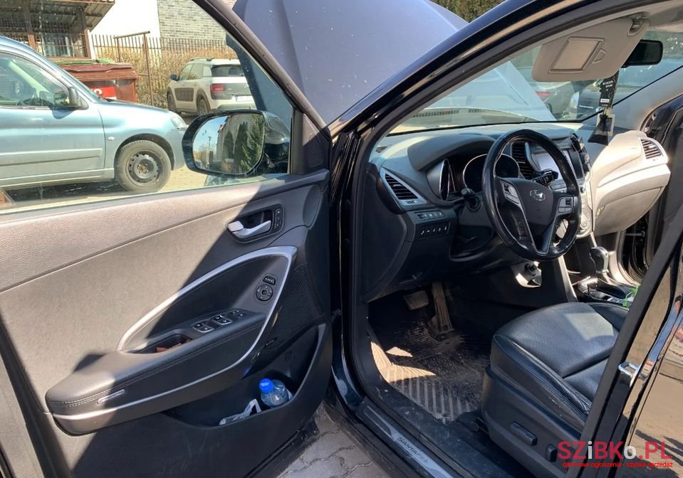 2016' Hyundai Santa Fe photo #4