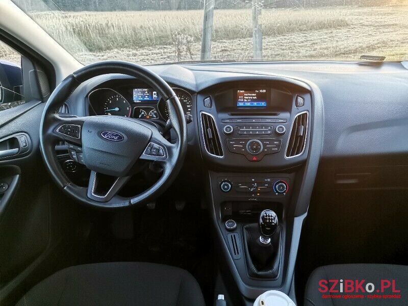 2017' Ford Focus photo #3