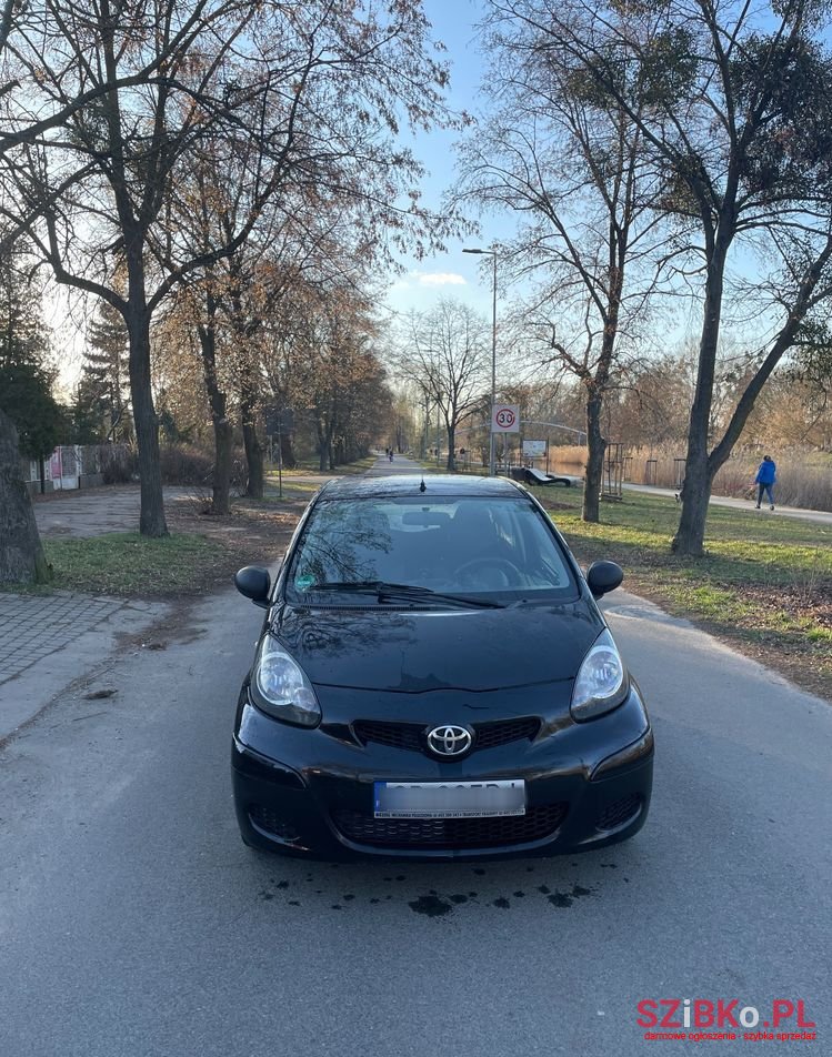 2012' Toyota Aygo 1.0 Vvt-I photo #5