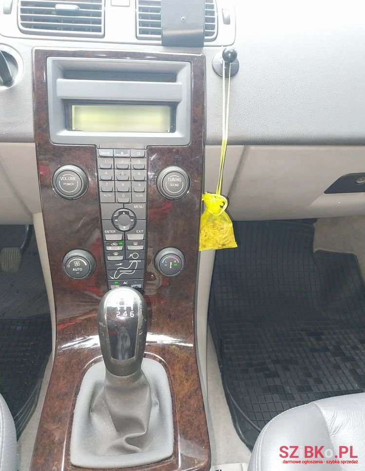 2005' Volvo V50 2.0D photo #6