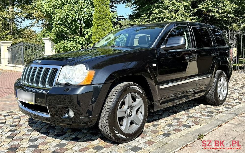 2010' Jeep Grand Cherokee photo #3