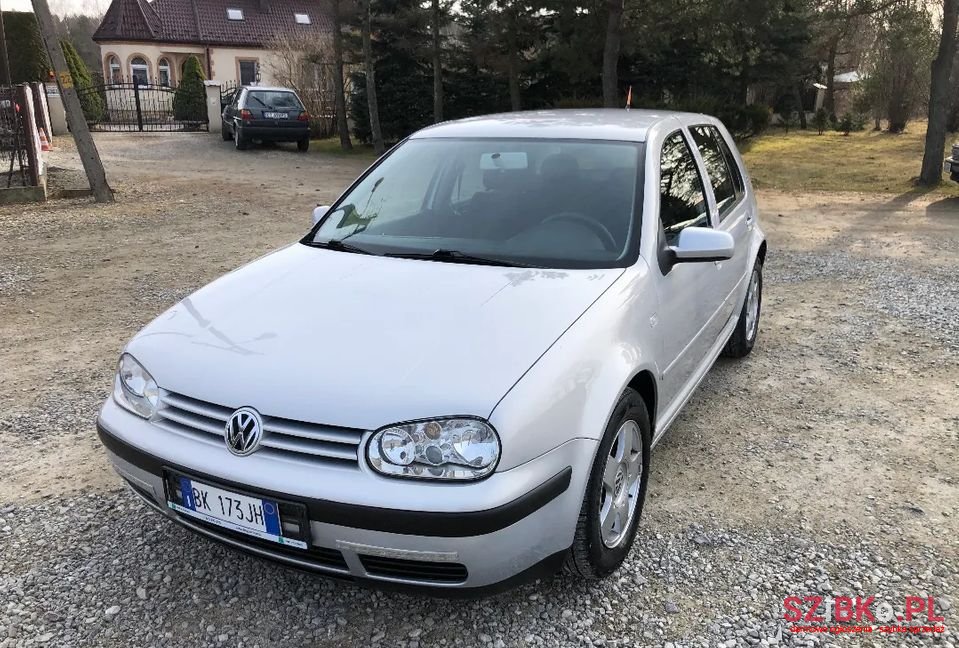 2000' Volkswagen Golf photo #1