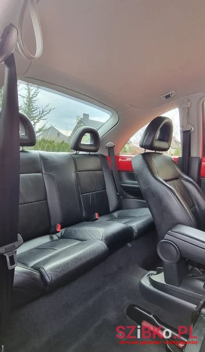 2002' Volkswagen New Beetle photo #4