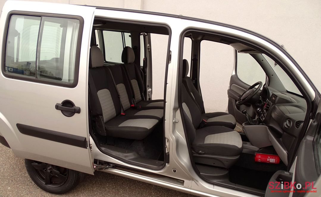 2007' Fiat Doblo photo #6