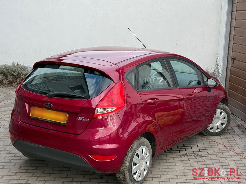 2010' Ford Fiesta 1.25 Titanium photo #3
