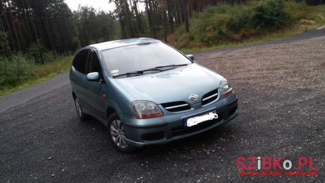 2000' Nissan Almera photo #1