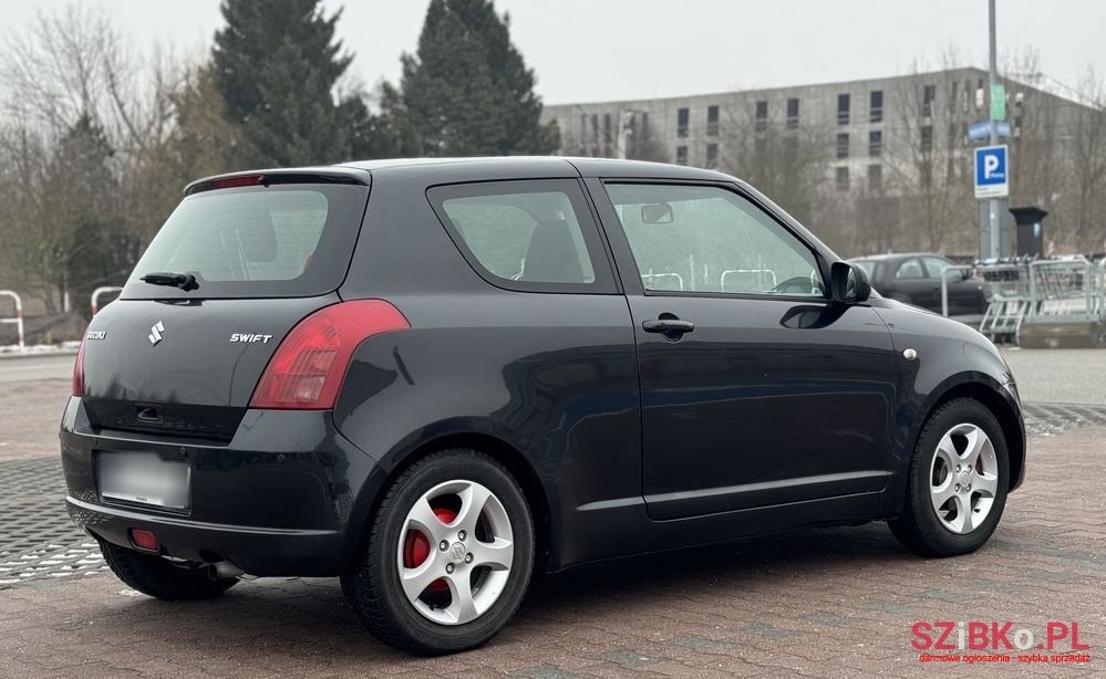 2007' Suzuki Swift photo #4