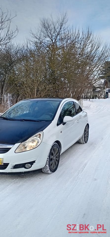 2011' Opel Corsa photo #2