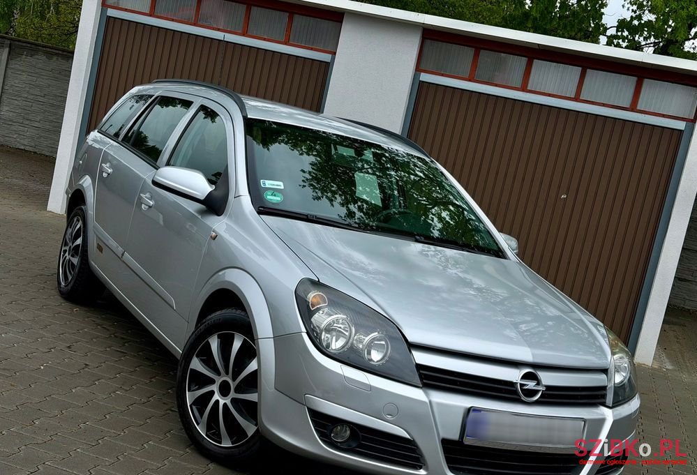 2006' Opel Astra photo #1