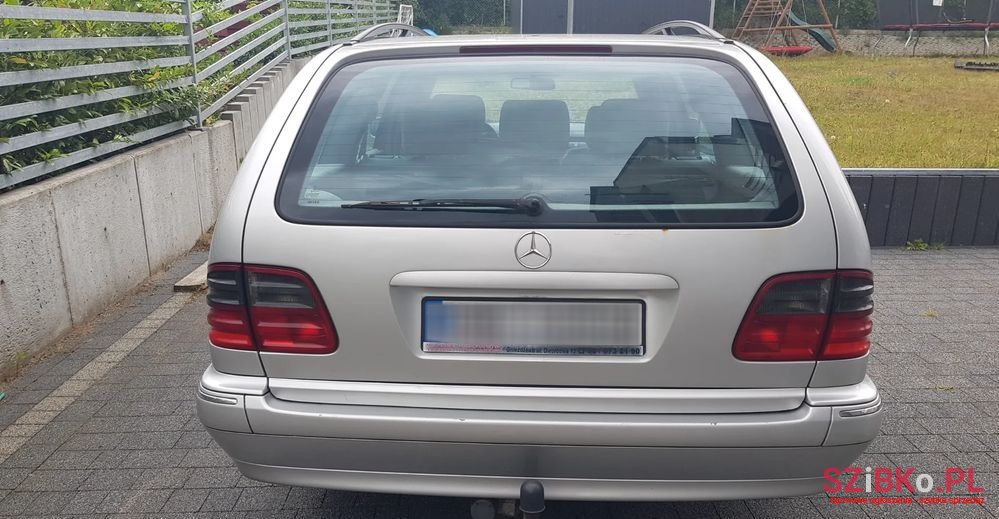 2000' Mercedes-Benz E-Class photo #3