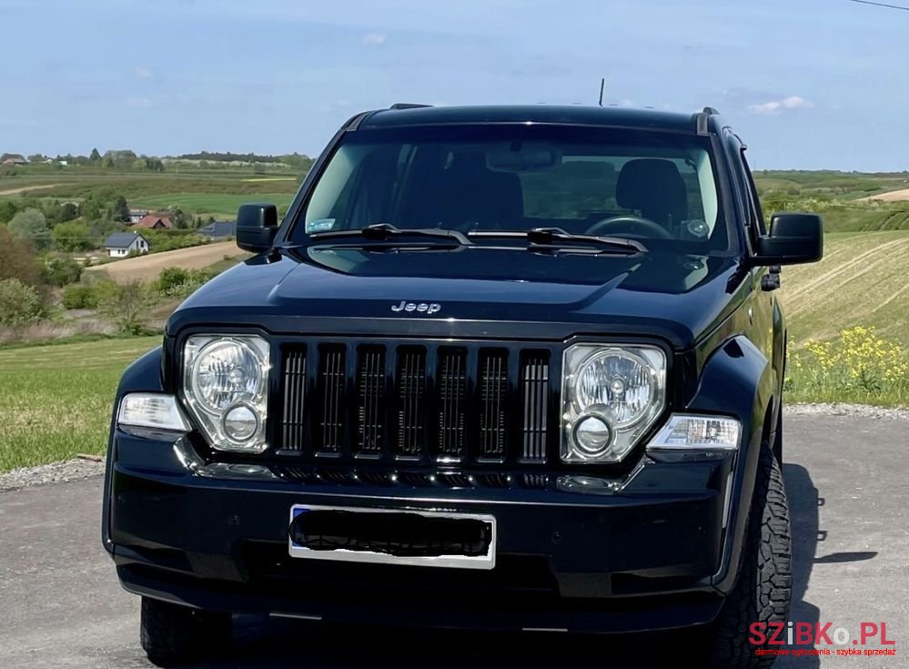 2011' Jeep Liberty 3.7 4X4 photo #1