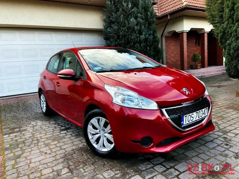 2015' Peugeot 208 photo #1