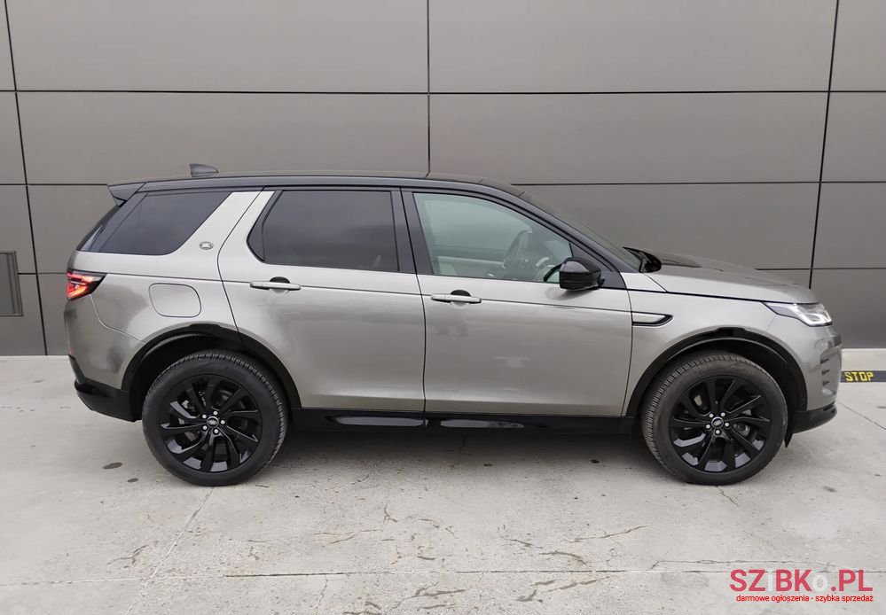 2024' Land Rover Discovery Sport photo #4