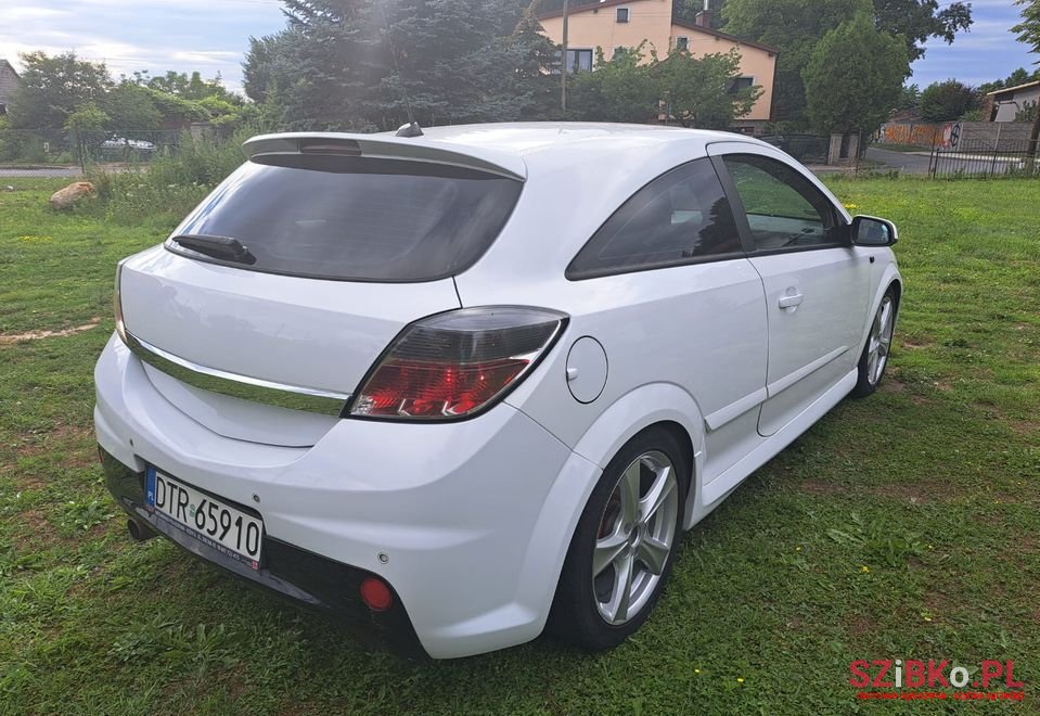 2007' Opel Astra Sport photo #3
