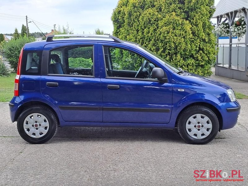 2010' Fiat Panda photo #3