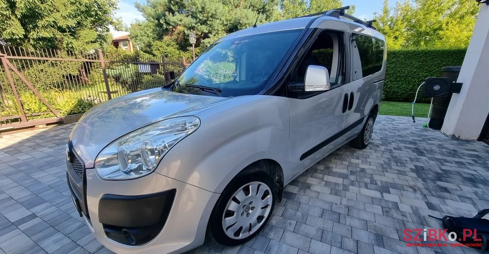 2011' Fiat Doblo 1.6 Multijet 16V Active photo #3