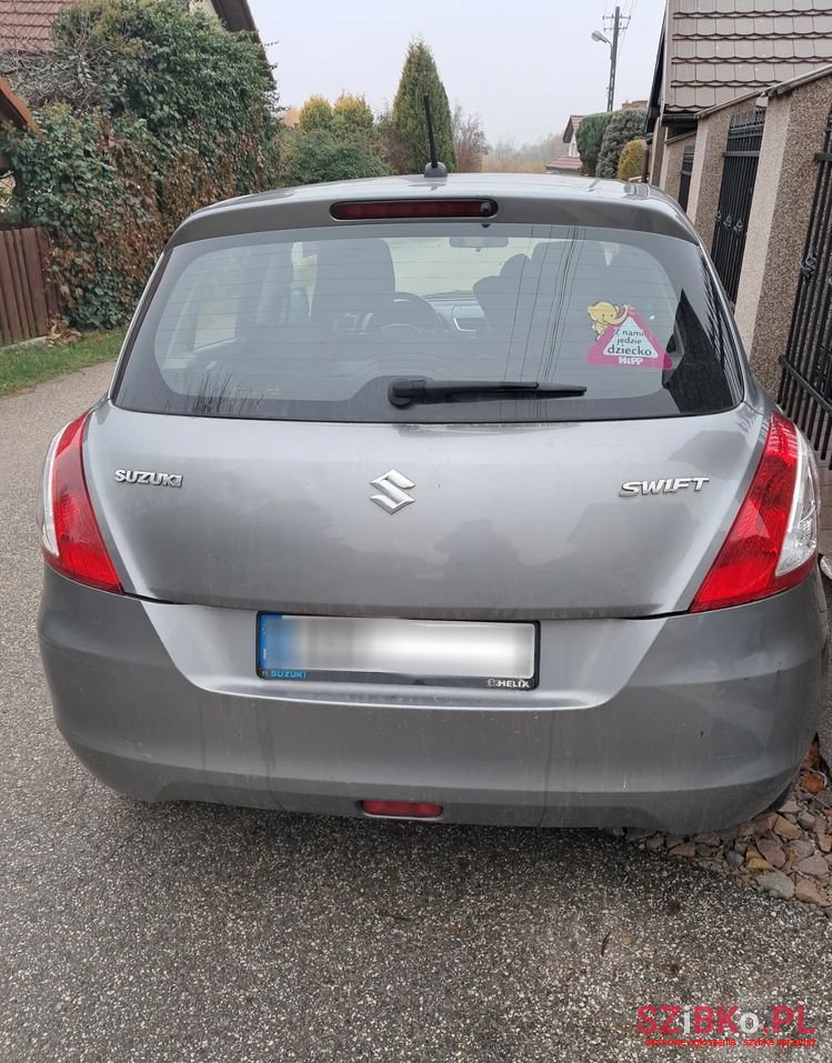 2010' Suzuki Swift 1.2 Comfort photo #3