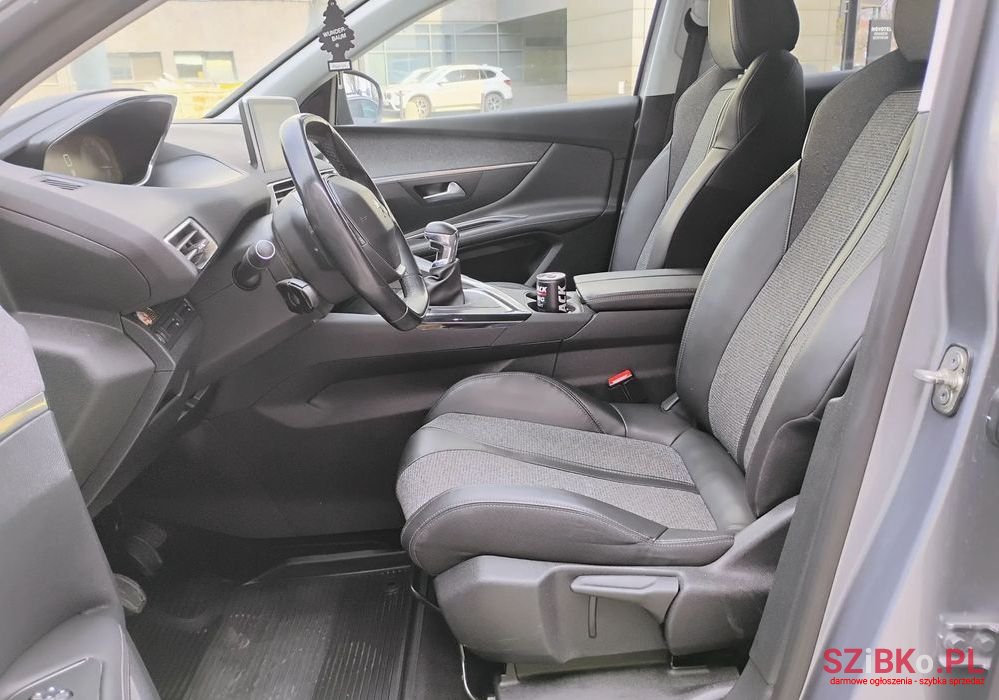 2018' Peugeot 3008 photo #3