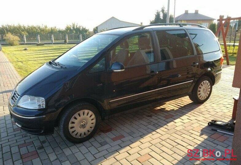 2004' Volkswagen Sharan photo #1
