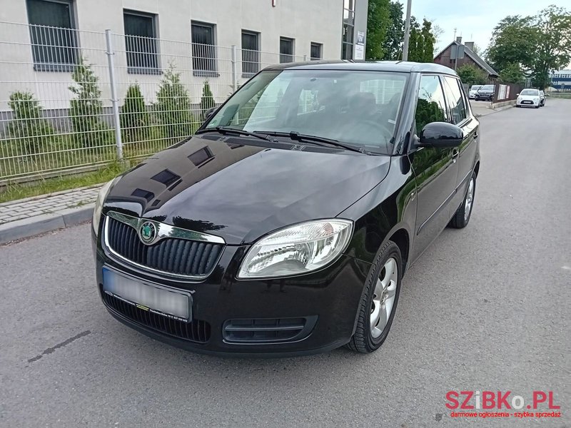 2009' Skoda Fabia photo #1