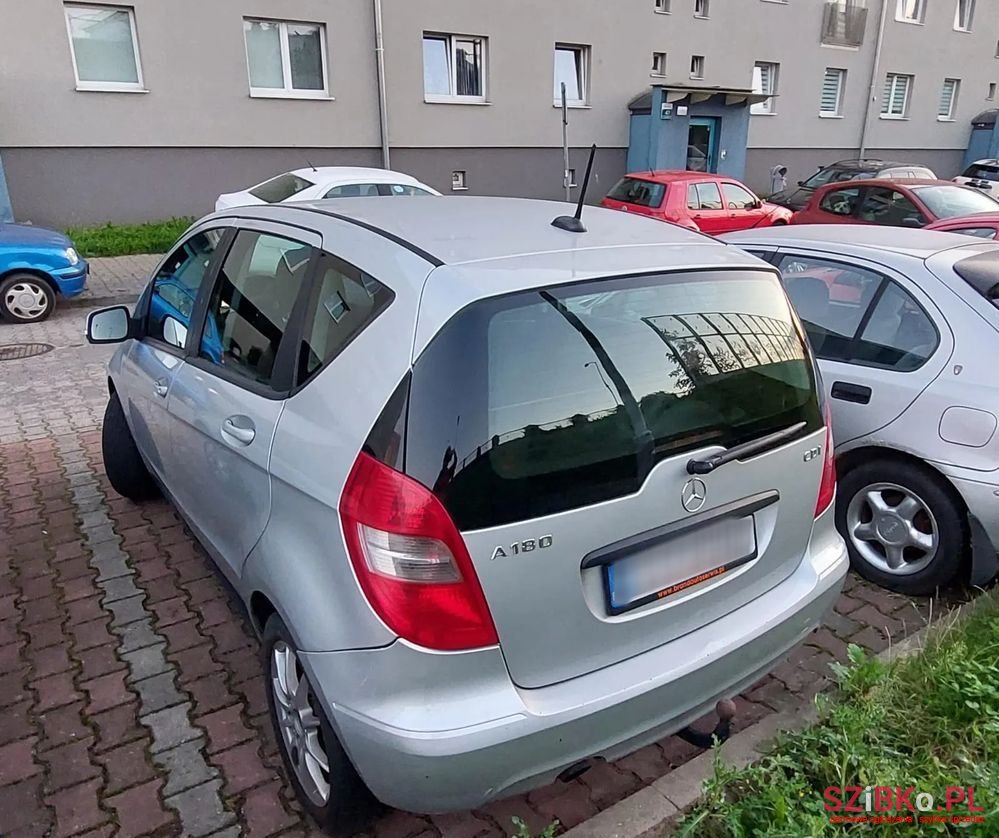 2011' Mercedes-Benz A-Class photo #2