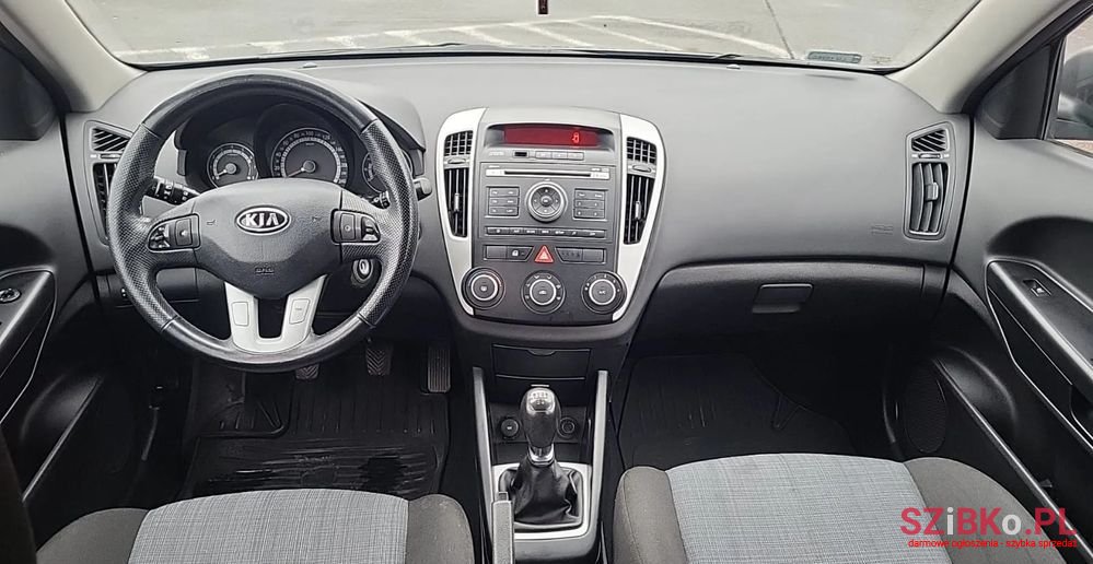 2010' Kia Ceed photo #4