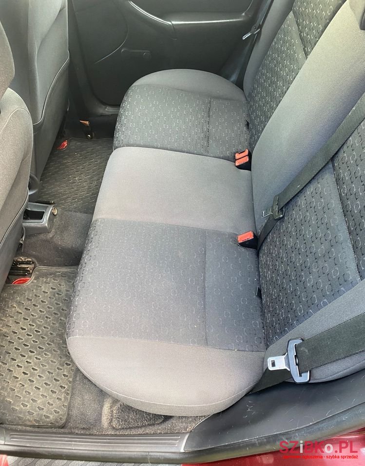 2002' Ford Focus photo #5