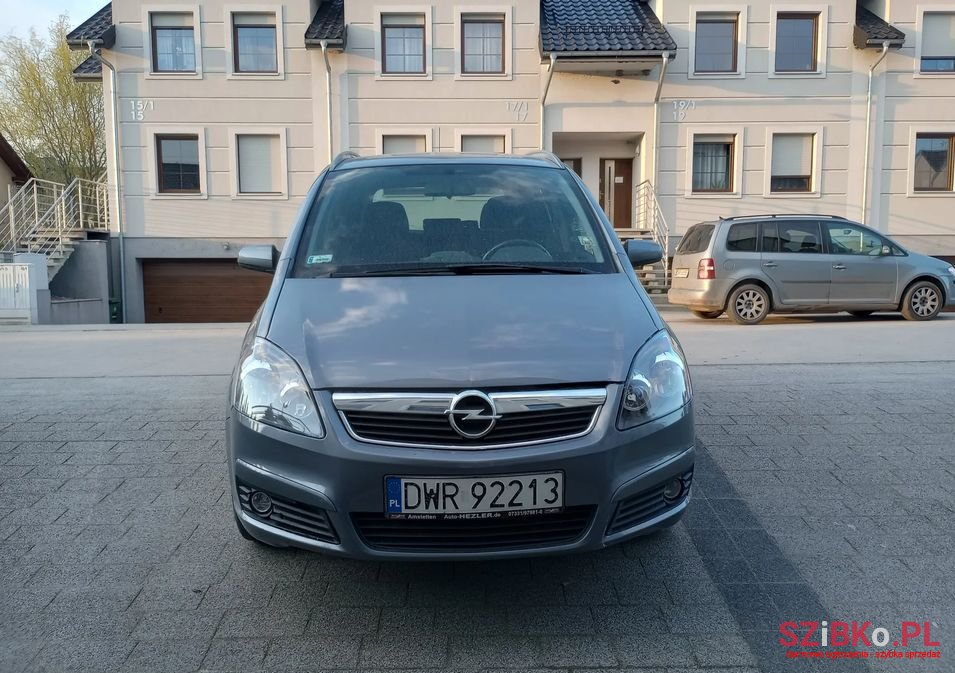 2005' Opel Zafira photo #2