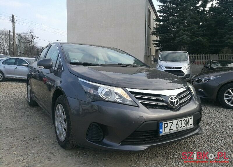 2012' Toyota Avensis photo #1